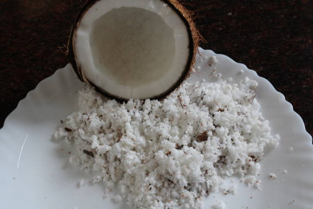 Anvisa determina recolhimento de lote de coco ralado após identificar excesso de dióxido de enxofre