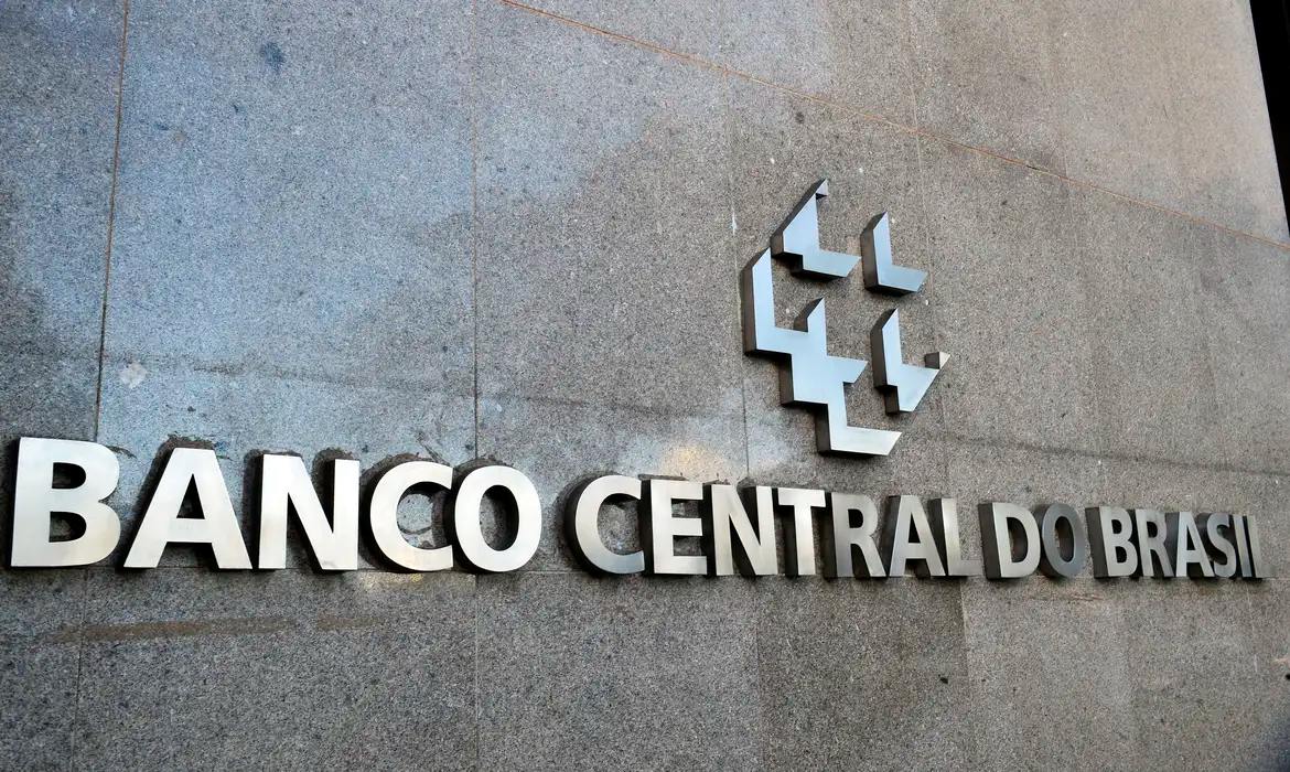 Banco Central eleva previsão de crescimento da economia brasileira para 2% em 2026