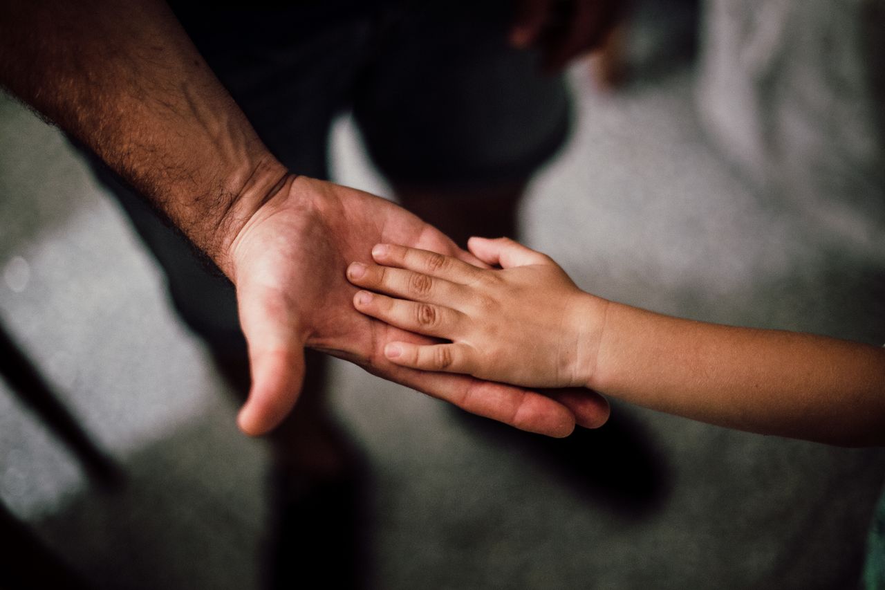 Justiça mantém condenação de pai que deixou filho de 4 anos sozinho durante a madrugada em MG