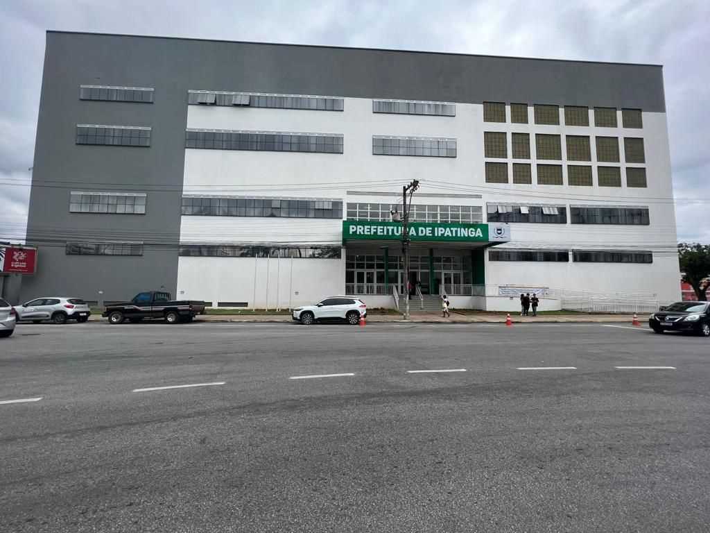Prefeitura em Minas Gerais abre concurso com mais de 400 vagas e salários de até R$ 13,9 mil; confira