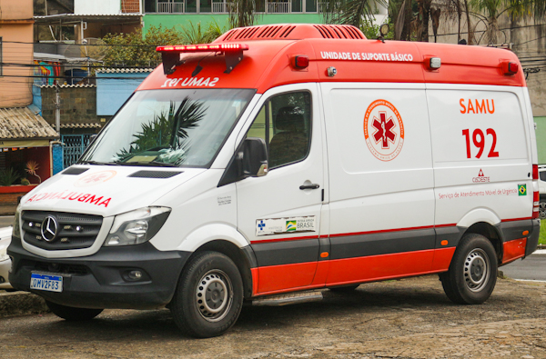 Atropelamento na Avenida Brasil deixa homem de 47 anos ferido em Juiz de Fora