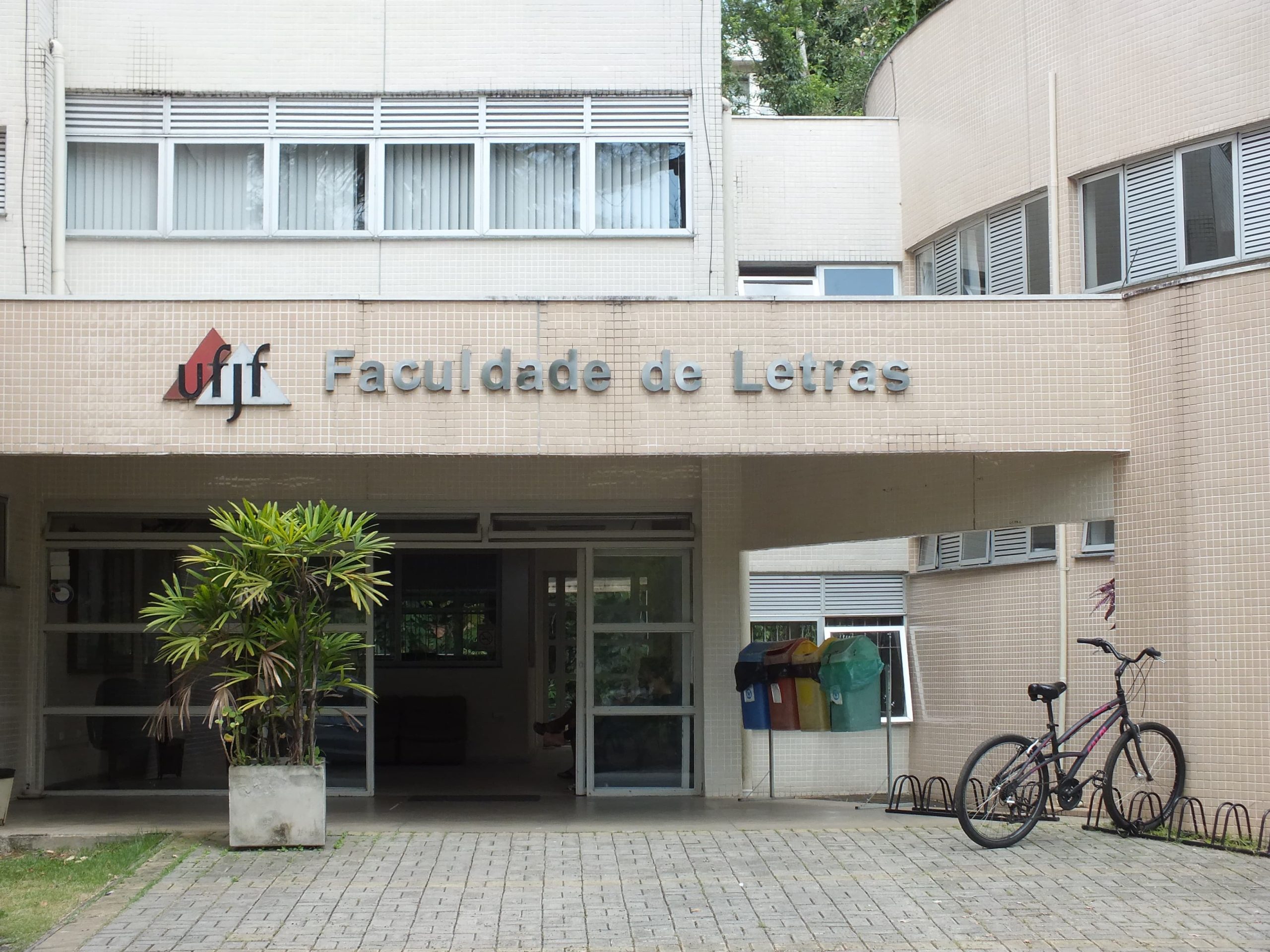 UFJF abre 105 vagas para curso gratuito de língua russa; veja como se inscrever