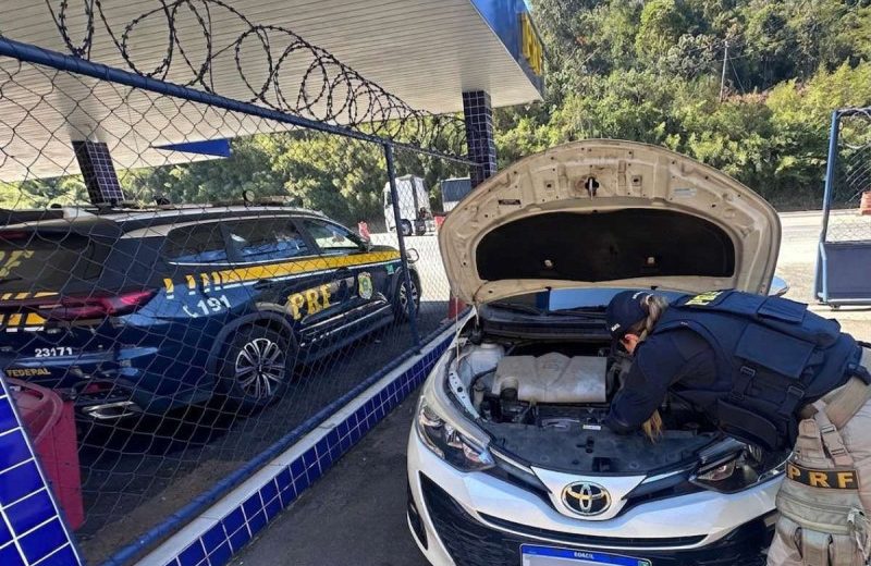 Homem é preso em Juiz de Fora com carro clonado e roubado durante fiscalização na BR-040