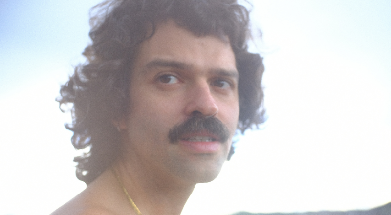 Rafa Castro lança novo álbum com show gratuito em Juiz de Fora nesta quinta-feira
