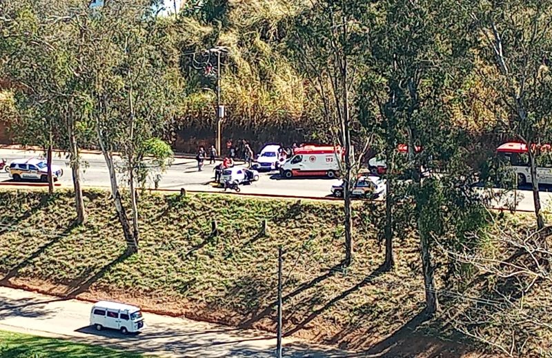 Colisão na Avenida Francisco Valadares deixa cinco pessoas feridas em Juiz de Fora