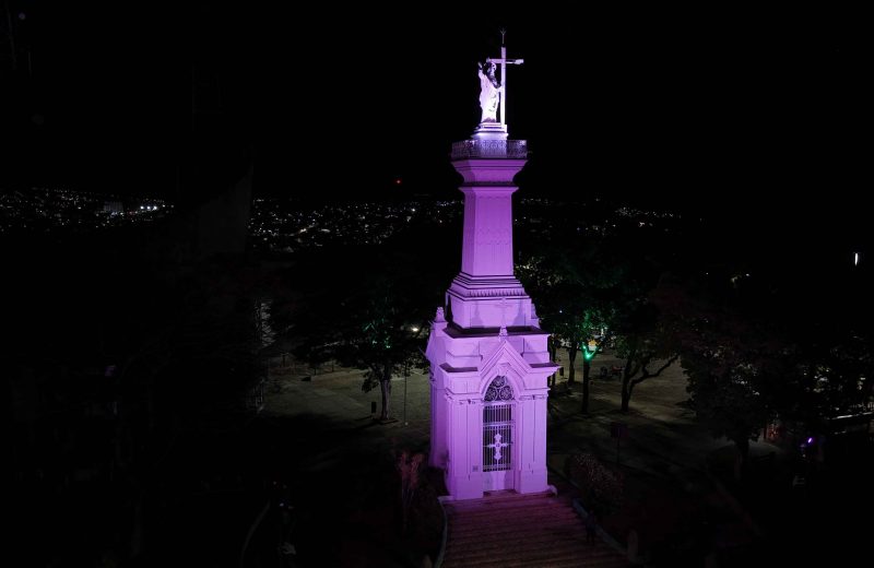 Juiz de Fora reforça campanha Agosto Lilás com iluminação em dois pontos