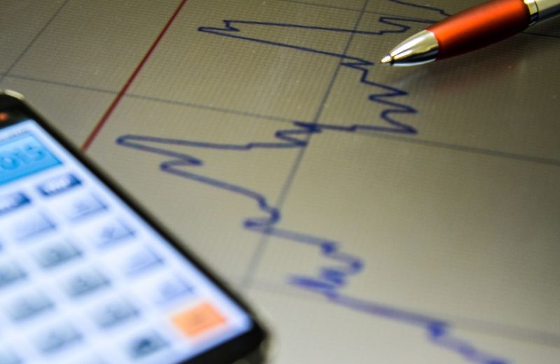 Mercado reduz projeção para crescimento da economia em 2026