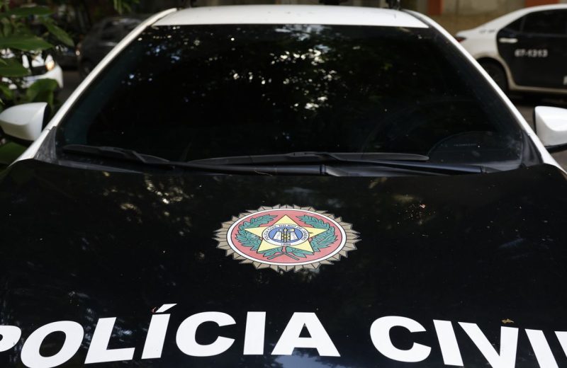 Jogadores do Vasco e do Vila Nova são alvos de mandados de busca