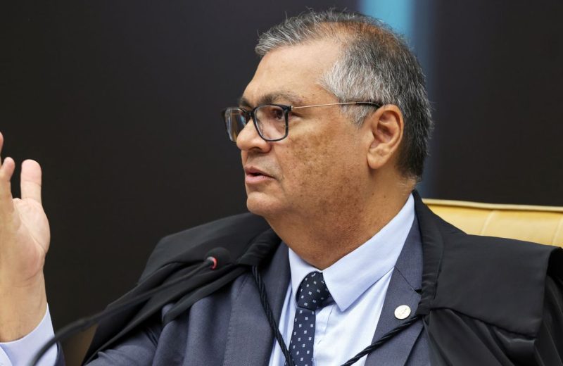 Dino determina fim do sigilo de investigações sobre o filme Dark Horse