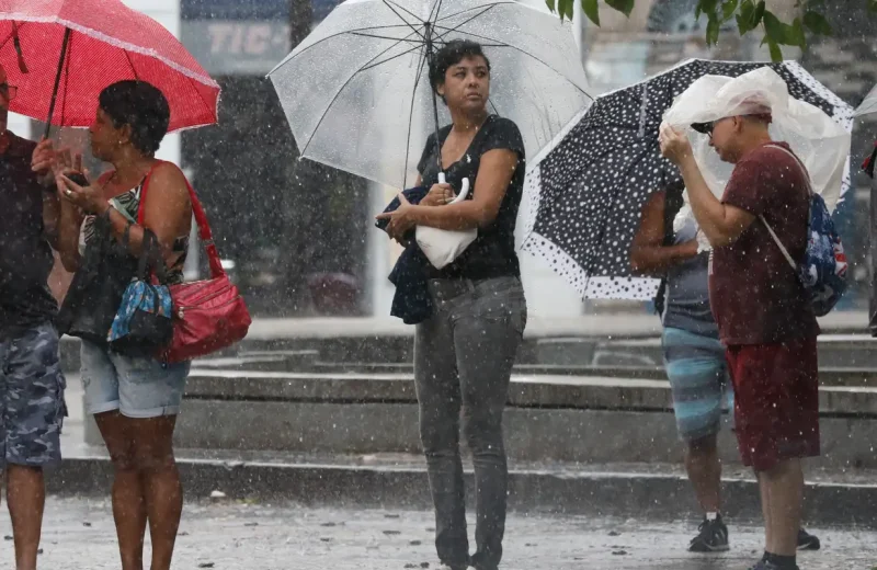 Inmet alerta para tempestades no Sudeste e Sul do país