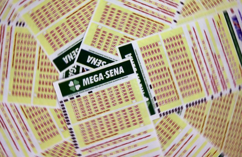 Mega-Sena acumula para R$ 102 milhões; confira os números sorteados