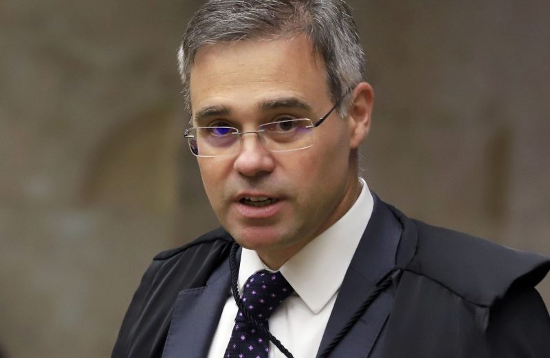 Mendonça rejeita ação contra reajuste do Bolsa Família