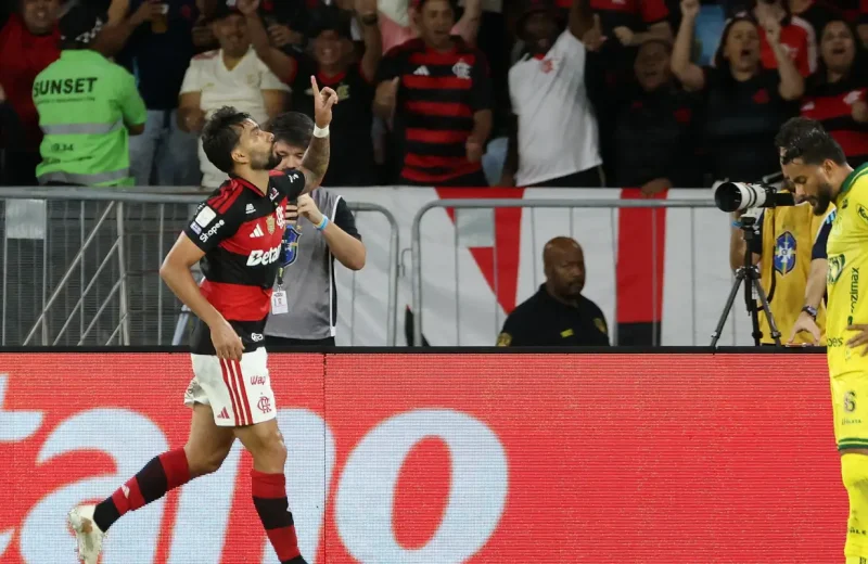 Rádio Nacional transmite Remo e Flamengo pelo Brasileirão hoje
