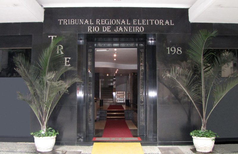 TRE-RJ cassa registro da candidatura do deputado estadual Val Ceasa