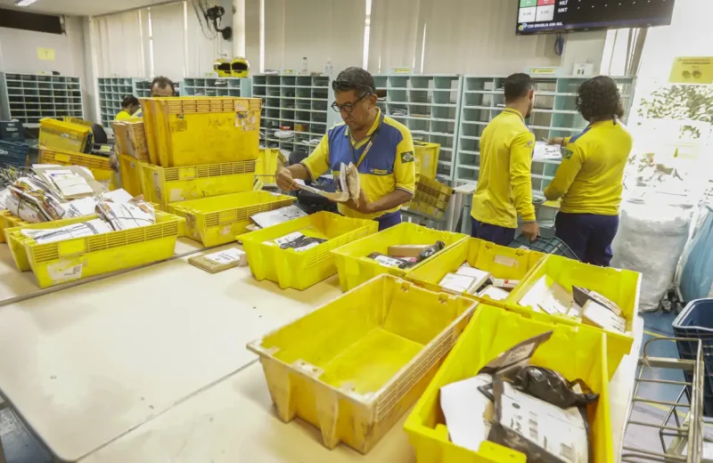 AliExpress e Correios firmam acordo para acelerar entregas no Brasil