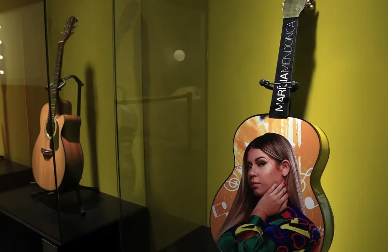 Cantora Marília Mendonça ganha exposição sensorial no MIS
