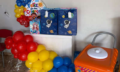 Comarca de Paraopeba entrega presentes a crianças acolhidas