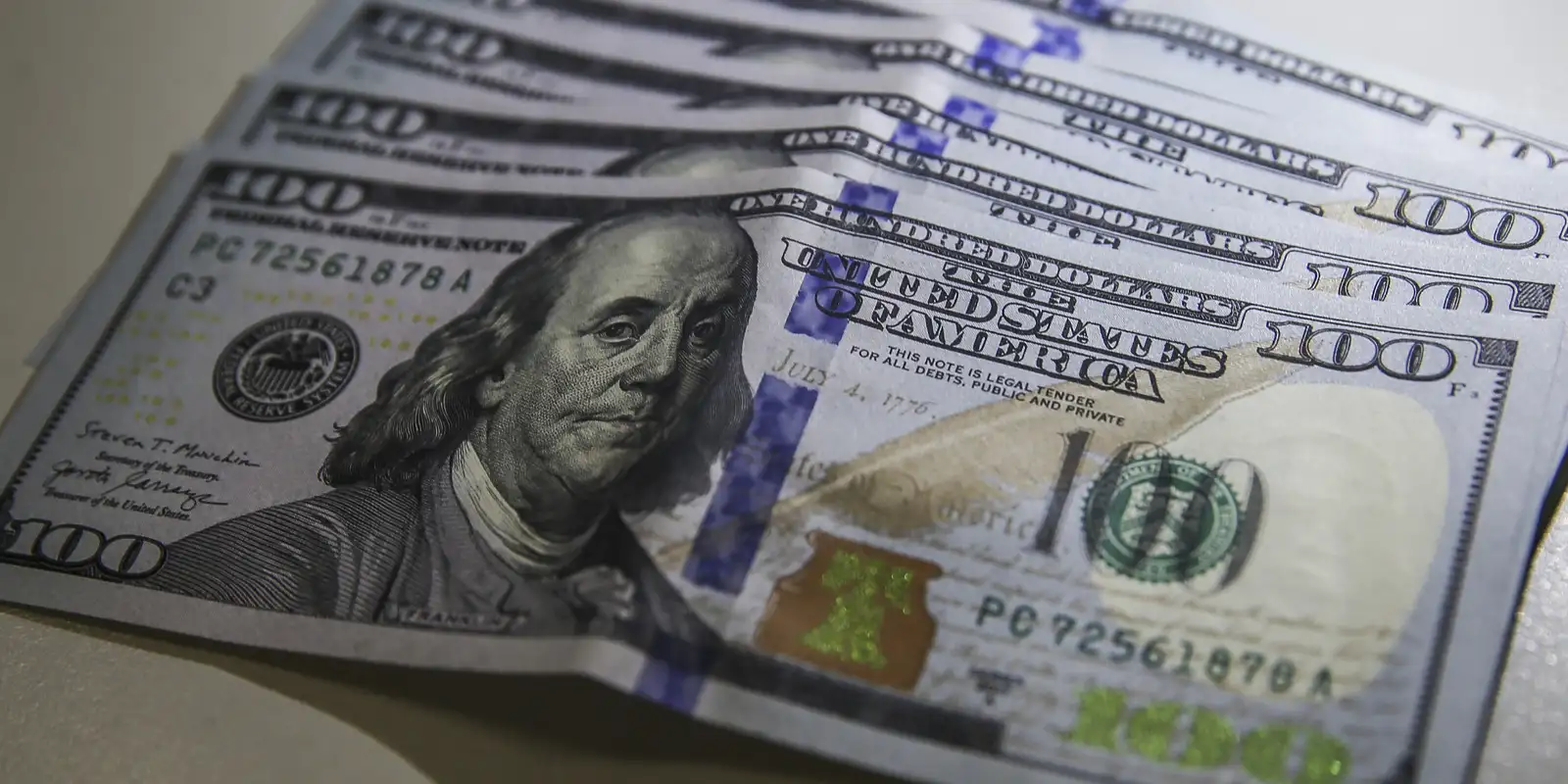 Dólar volta a R$ 5 com ambiente externo e ajuste pós-eleitoral — Imagem: Agencia Brasil