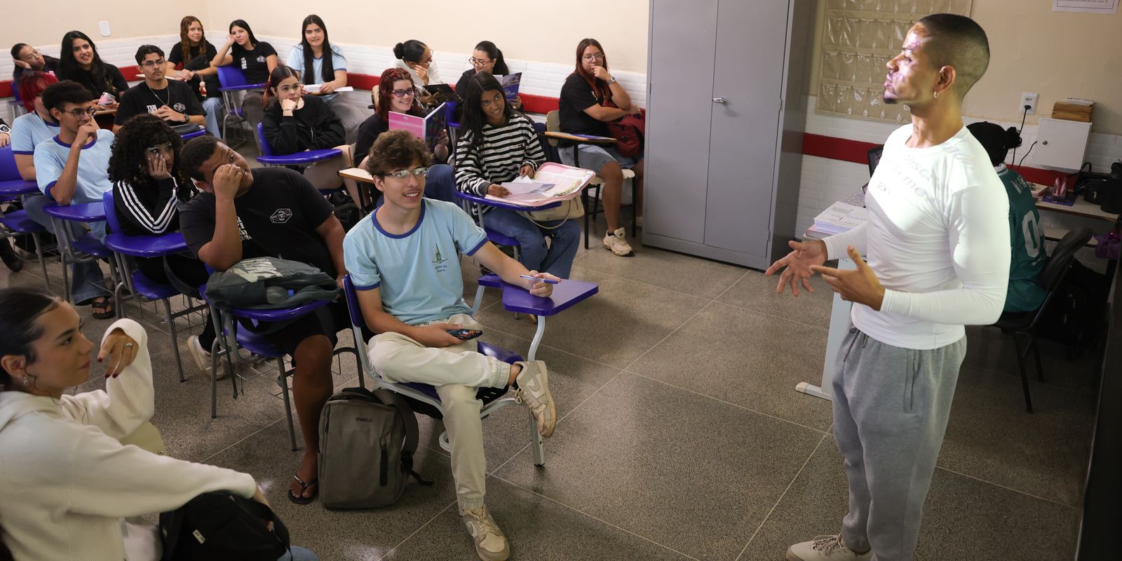 Enem 2026: inscrito automaticamente deve escolher idioma da prova — Imagem: Agencia Brasil
