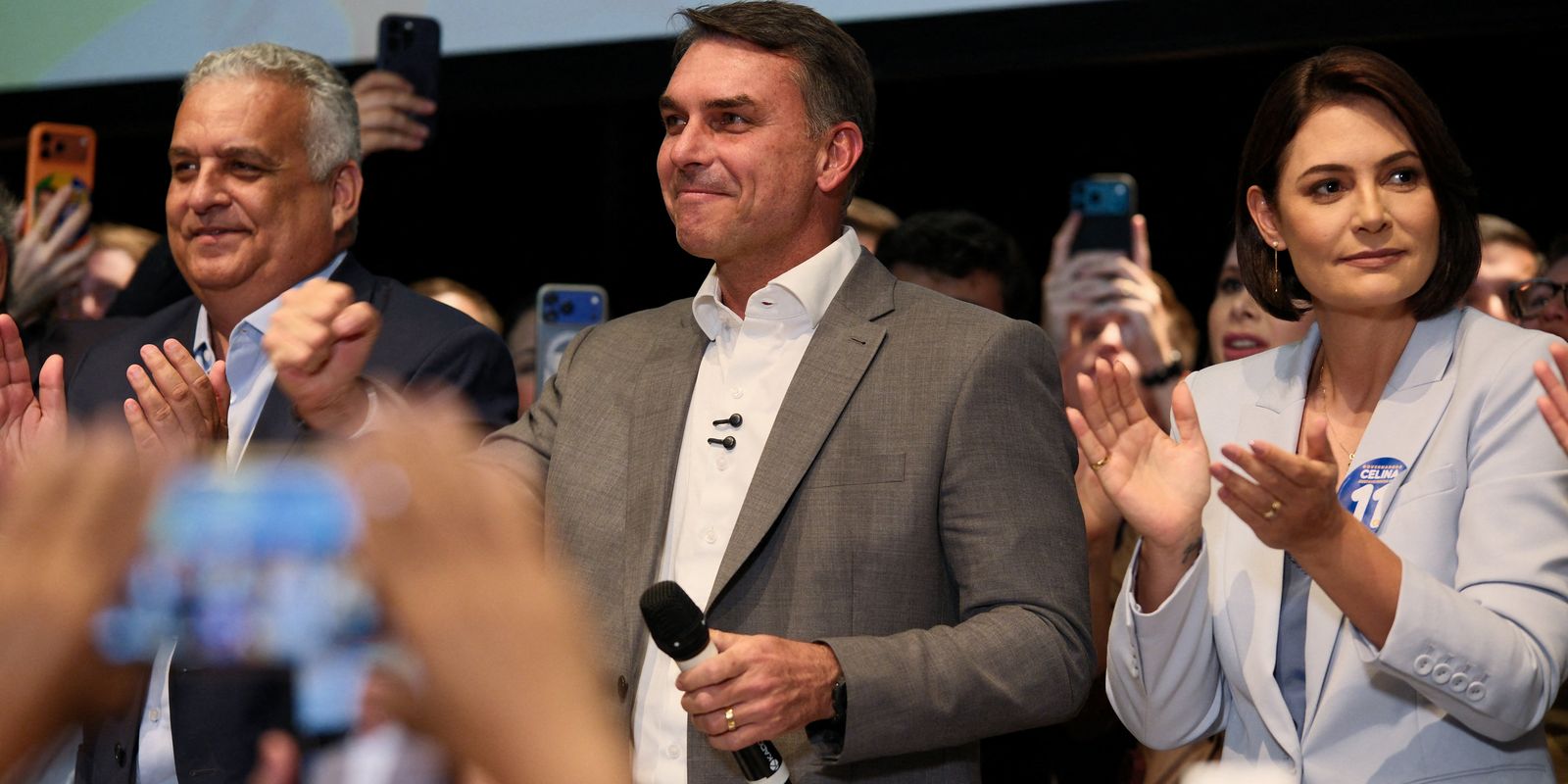 Flávio Bolsonaro recebe apoio de partidos e fala em mudar Constituição — Imagem: Agencia Brasil