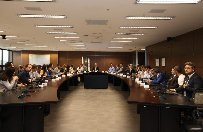 Governo de Minas realiza primeira reunião com equipe de transição do governo eleito, com foco nas políticas públicas de saúde