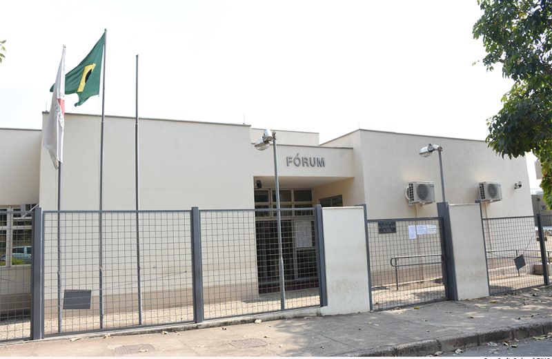Justiça condena banco por descontos indevidos em benefícios de idoso