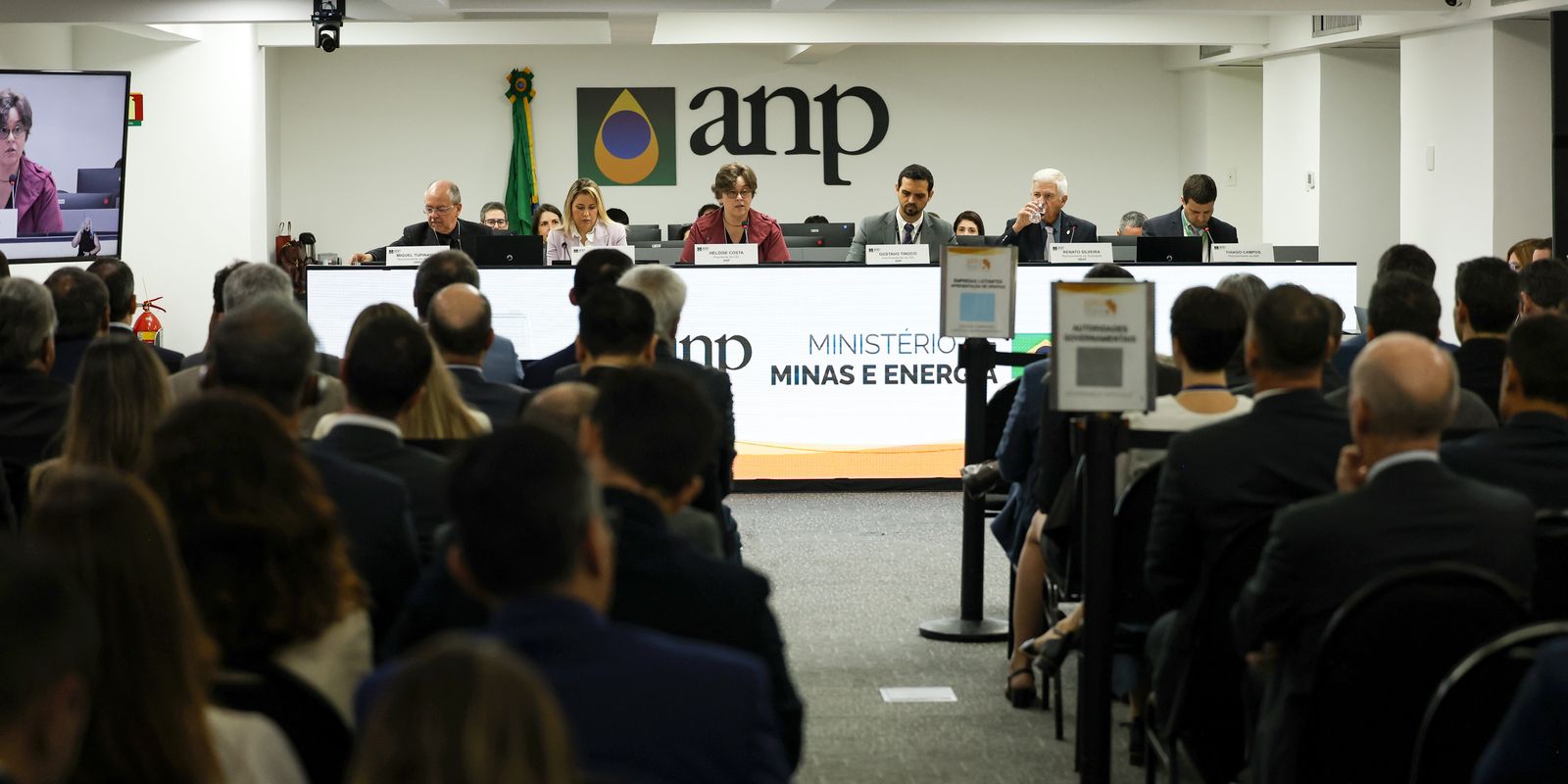 Leilão da ANP arrecada R$ 3 bilhões com a venda de 49 blocos — Imagem: Agencia Brasil