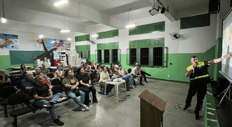 Lideranças comunitárias se reúnem para discutir nova etapa das obras de drenagem do Córrego São Pedro