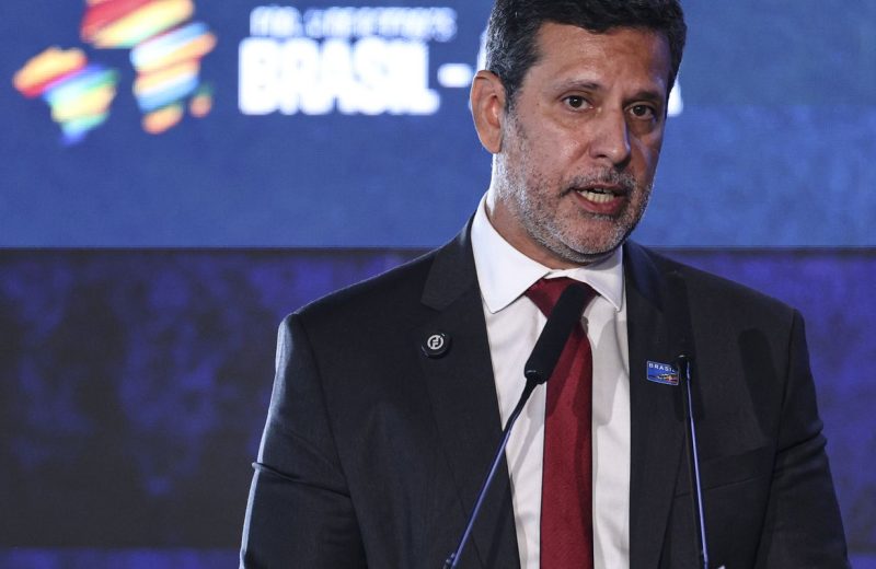 MEC irá pedir investigação de ameaças a universidades em redes sociais