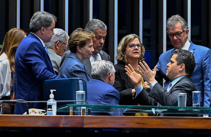 PEC do fim da escala 6×1 passa por 2ª sessão de discussão no Plenário