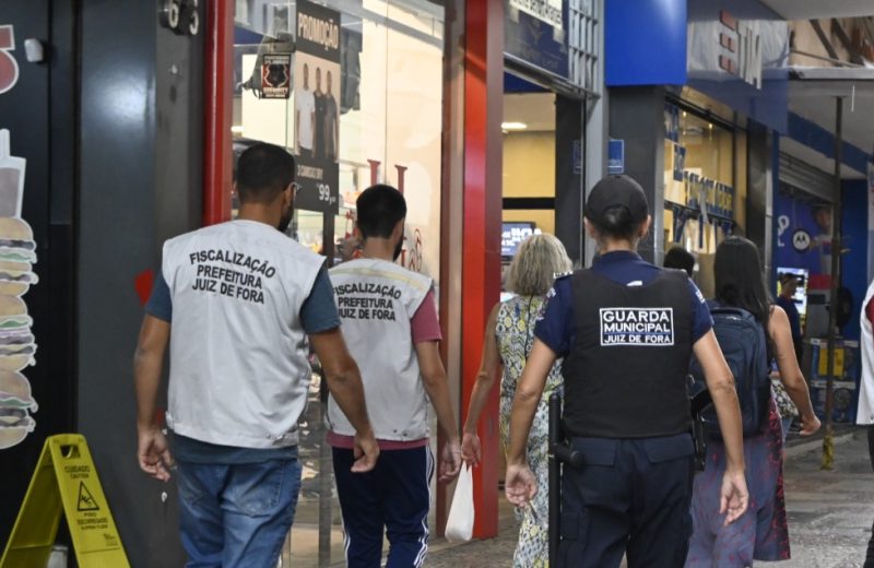PJF apreende mais de 2,5 mil mercadorias irregulares em setembro na operação Comércio Legal