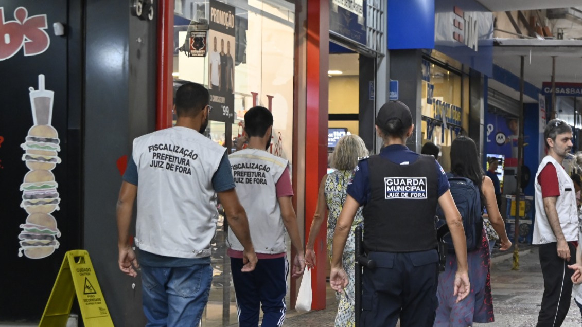 PJF apreende mais de 2,5 mil mercadorias irregulares em setembro na operação Comércio Legal — Imagem: Prefeitura de Juiz de Fora