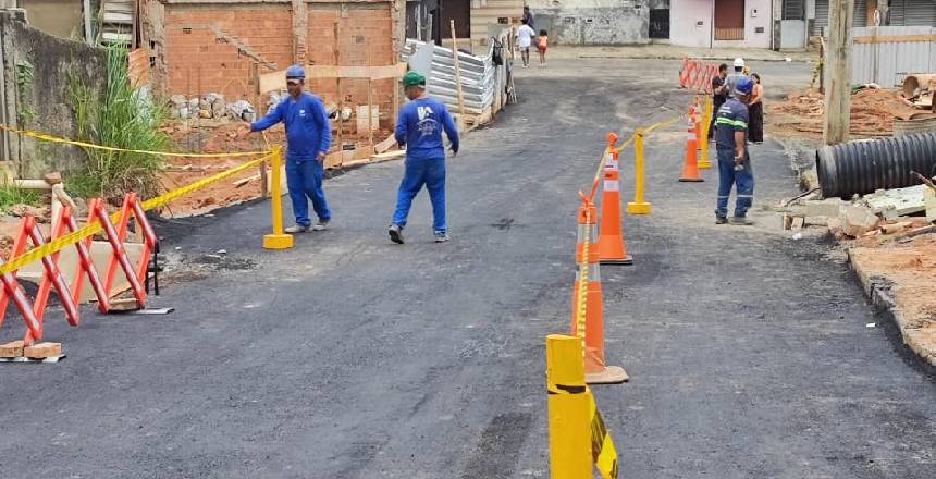 PJF libera trânsito de pedestres e veículos na Rua Professor Francisco Faria, no Bonfim — Imagem: Prefeitura de Juiz de Fora