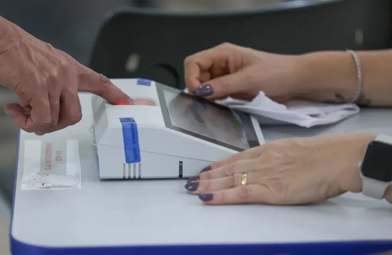 Plebiscito: eleitores de 6 cidades decidem transferência de distritos